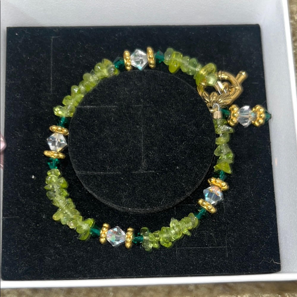 Handmade Green and Gold Beaded Bracelet